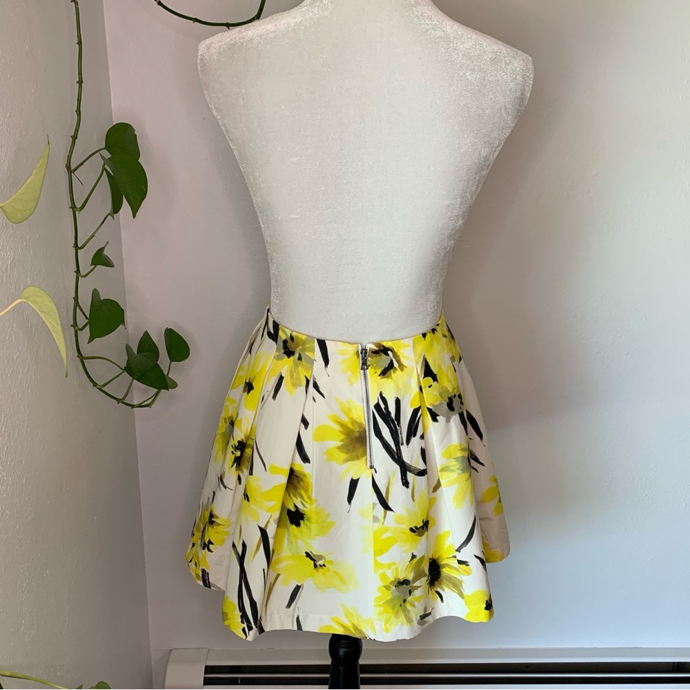 Alice & Olivia Conner Lampshade Skirt Size 2 - Picture 5 of 11